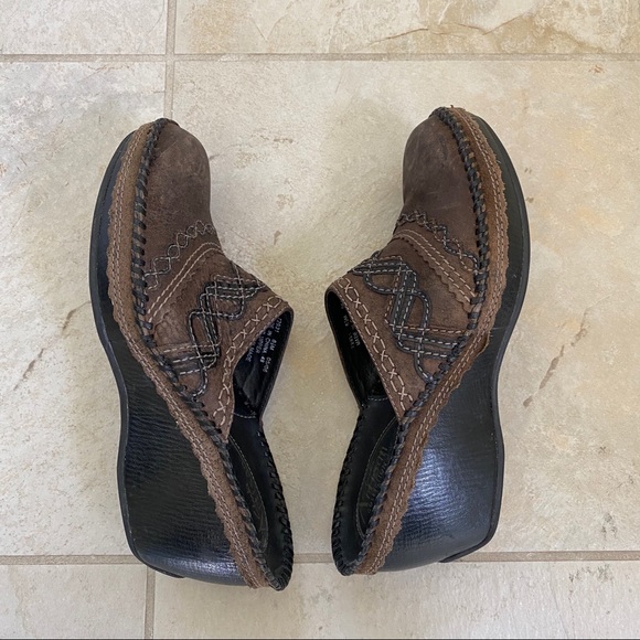 Clarks Artisan Collection Patterned Clogs Size 6.5 - Picture 3 of 8